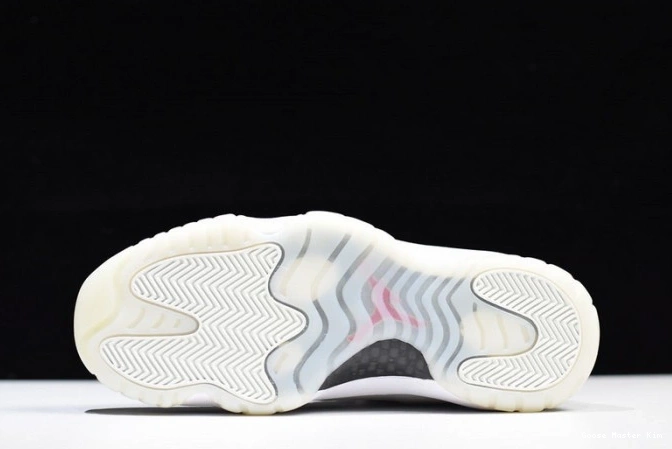11 Retro Jordan Tint Air Platinum 378037-016 0702
